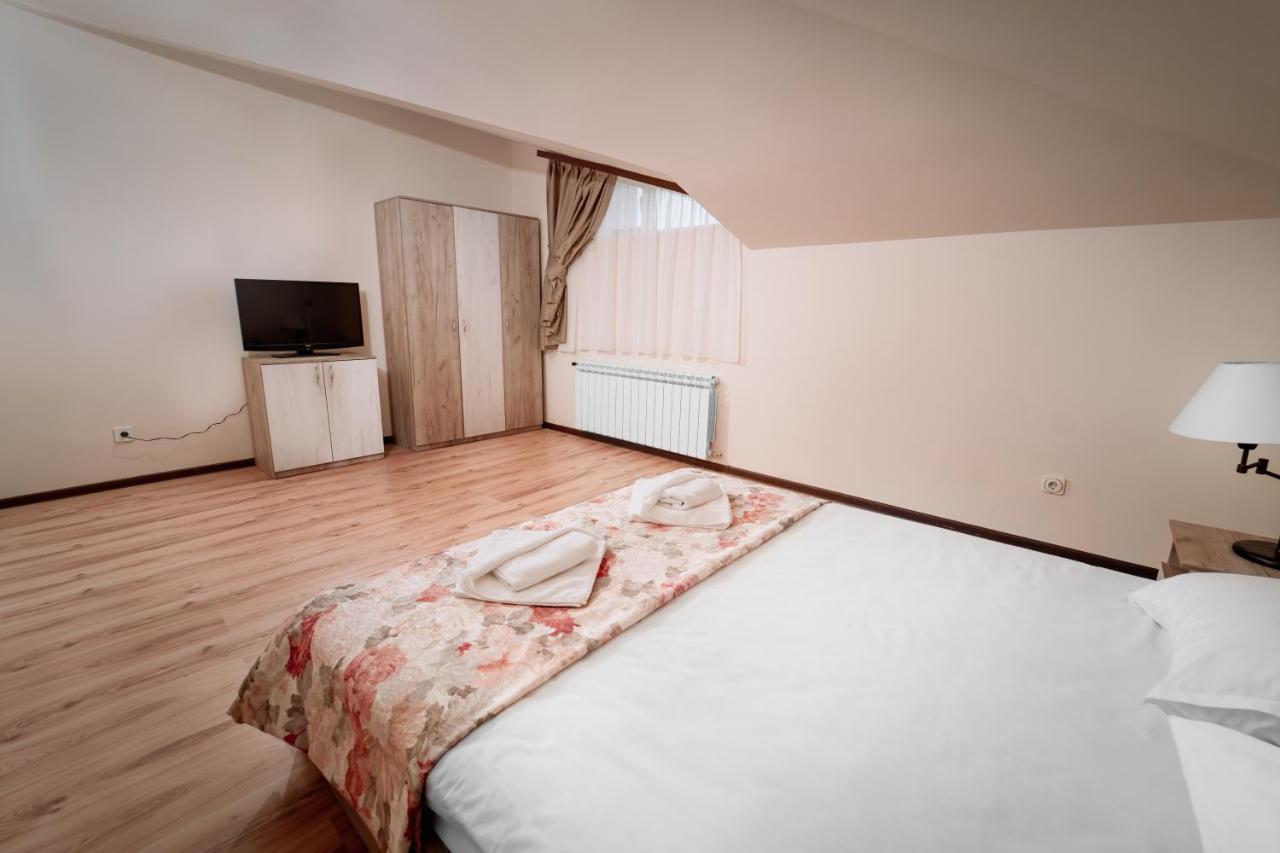 Hotel Winpalace Arbanasi Exterior photo