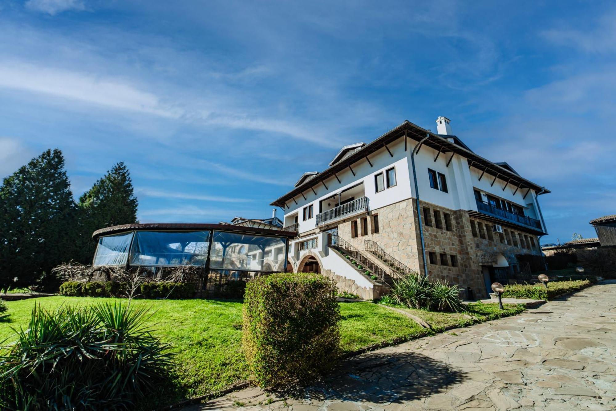 Hotel Winpalace Arbanasi Exterior photo