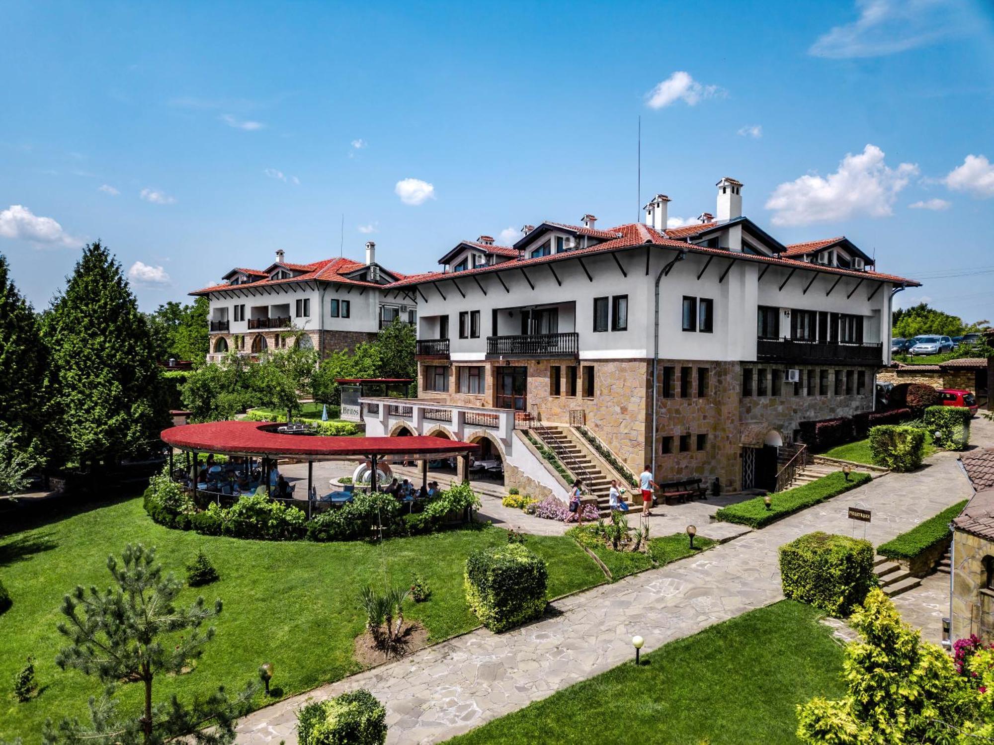 Hotel Winpalace Arbanasi Exterior photo